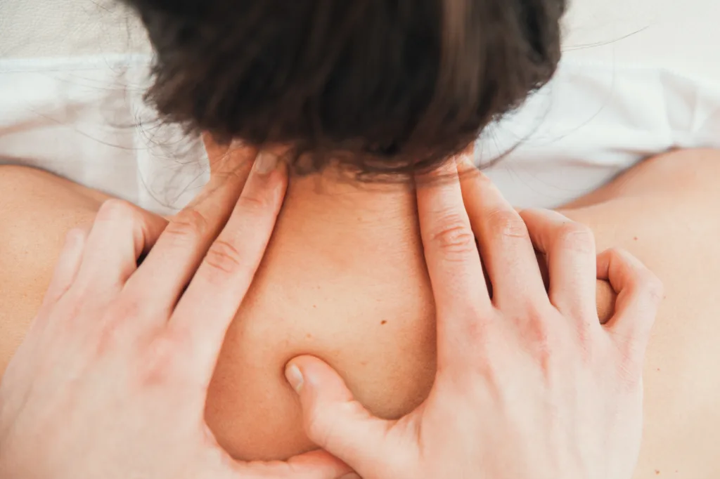 ¿cómo afecta el estrés al dolor cervical?